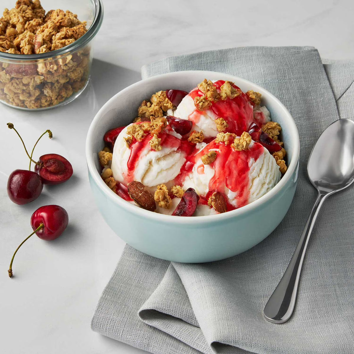 Member's Mark Honey Almond Granola - 1 x 907g